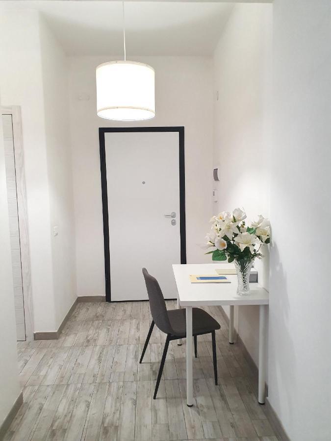 Savannah Charme Apartment ลาสเปเซีย ภายนอก รูปภาพ