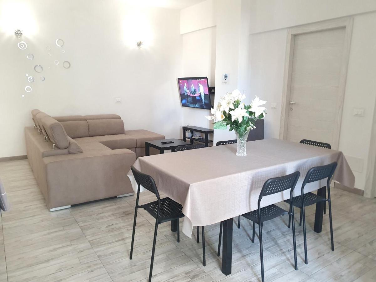 Savannah Charme Apartment ลาสเปเซีย ภายนอก รูปภาพ
