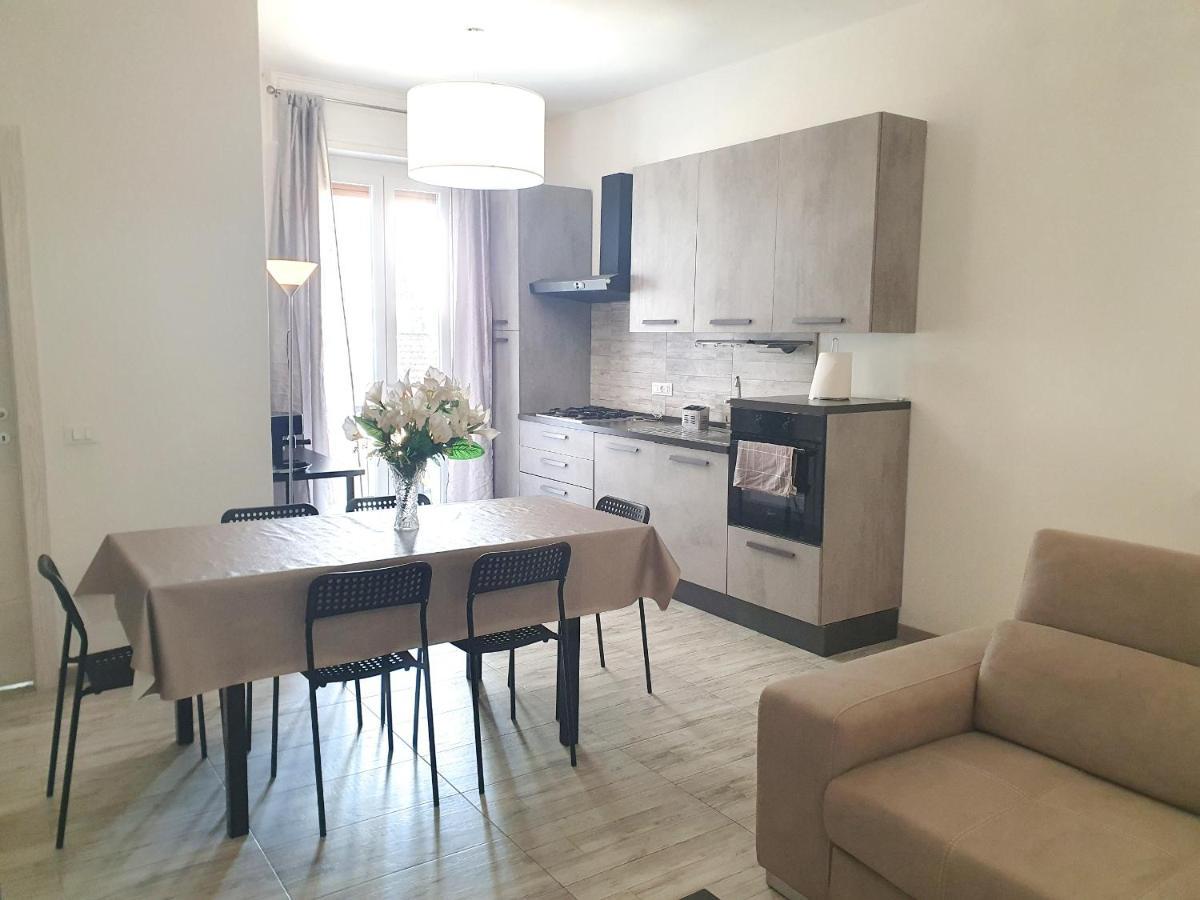 Savannah Charme Apartment ลาสเปเซีย ภายนอก รูปภาพ
